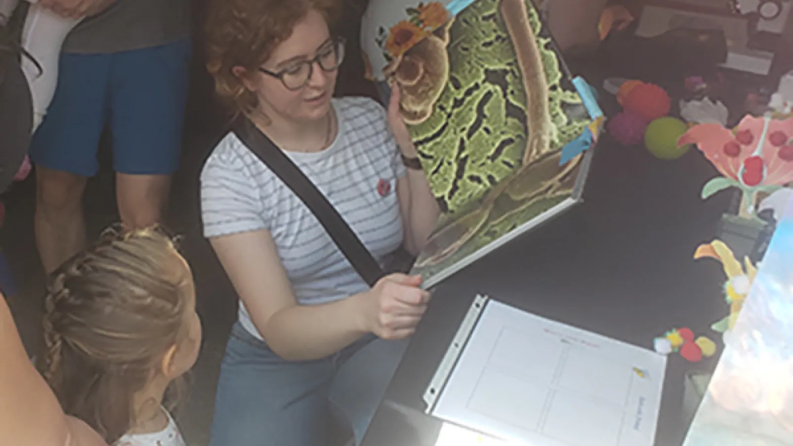 Anna shows off pollen pictures