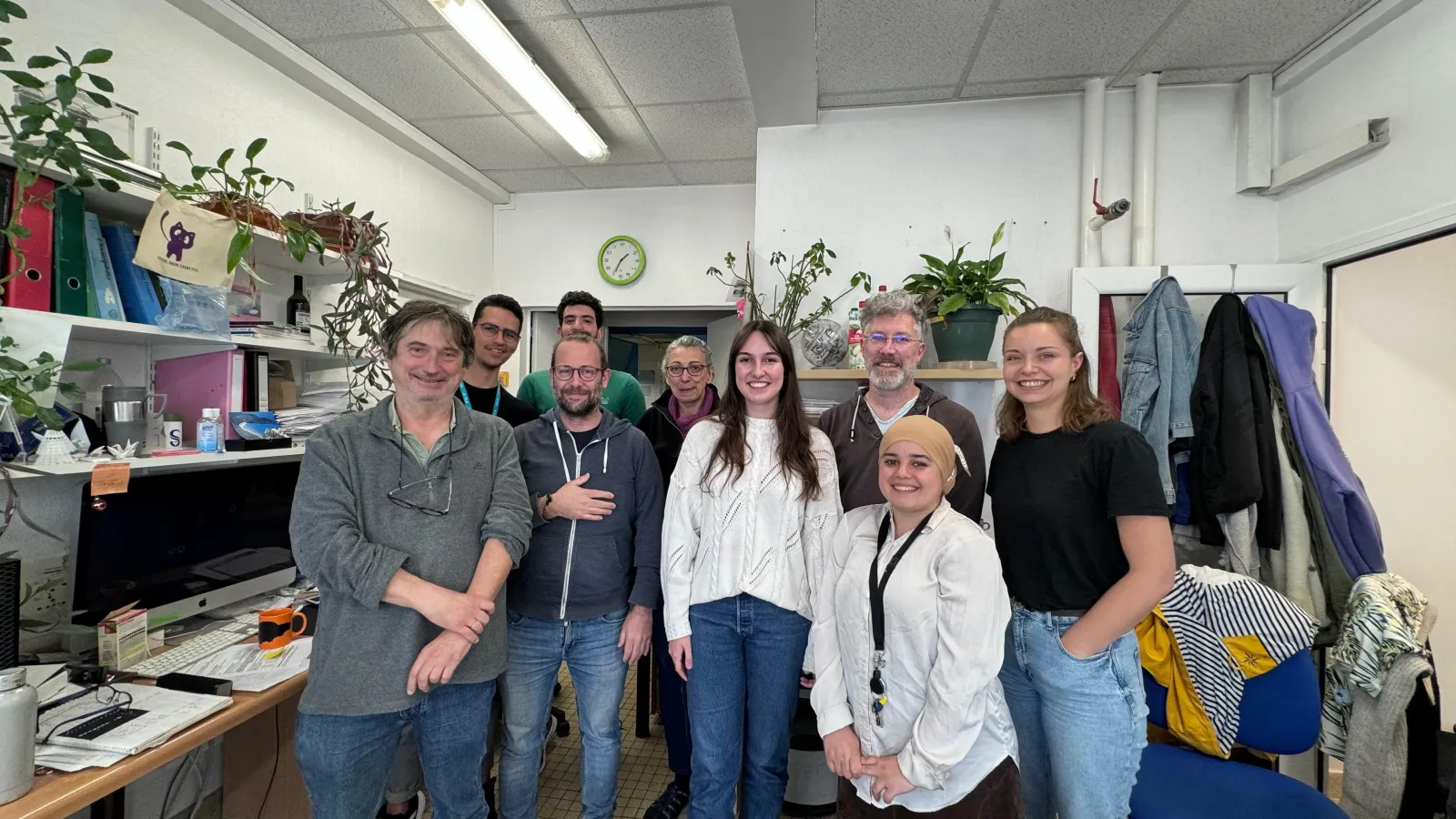 Mariana Correia (Biomedical Engineering major) with her lab members at Sorbonne Université