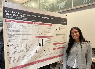 Kavya Kudalkar presenting her work at the 20206 Molecular Genetics Open House