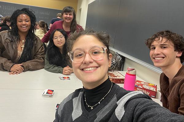 Molecular Genetics folks haveing fun at game night