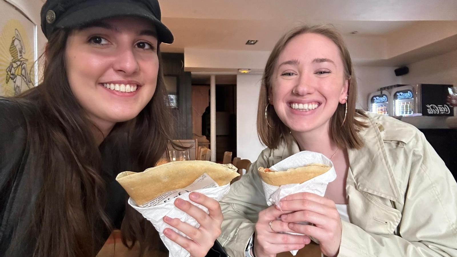 Mariana Correia and Emily Raiff enjoying French crêpes!